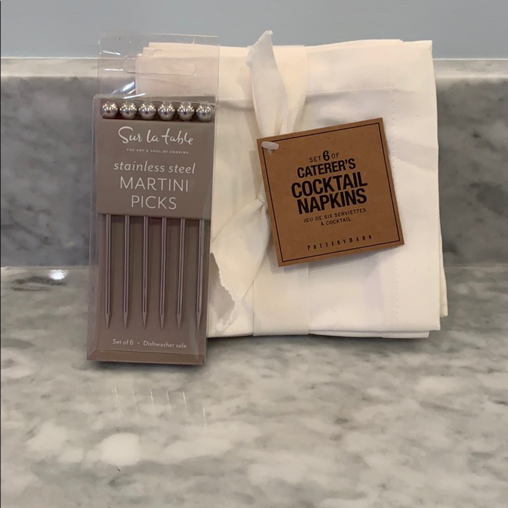 NWT-- Cocktail Napkins & Martini Picks